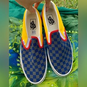 brand new never worn rare checkered vans